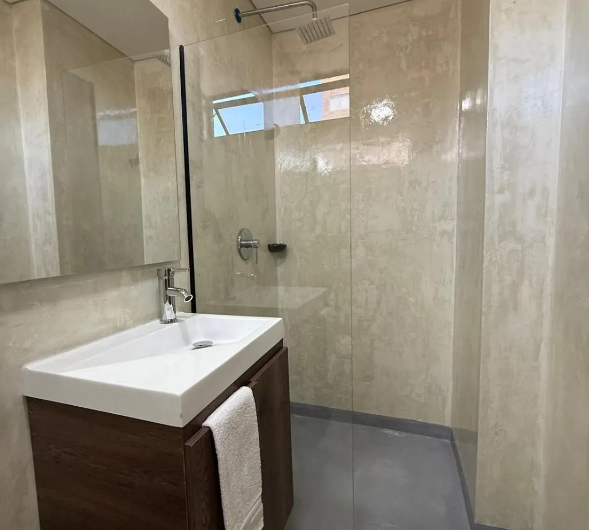 Laureles Suite 702 Faro 78 Queen Bed Con Aire Medellín